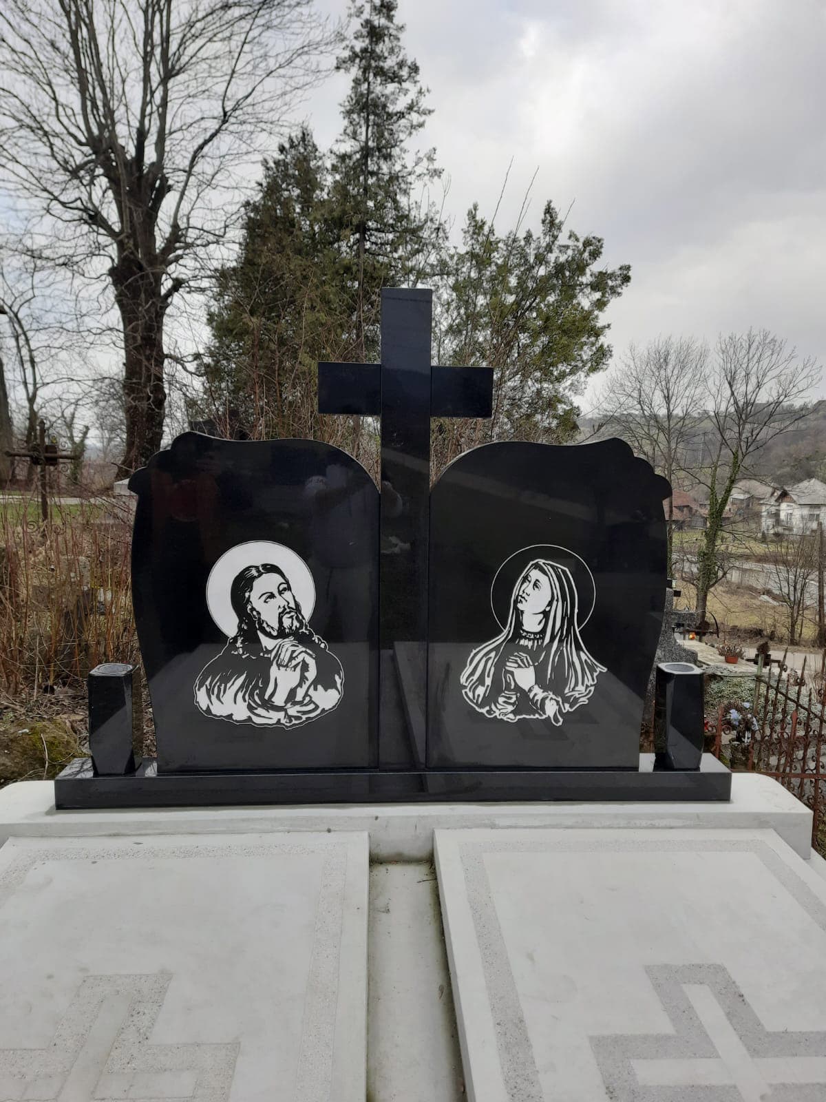 Monument funerar granit negru, dublu, model 03